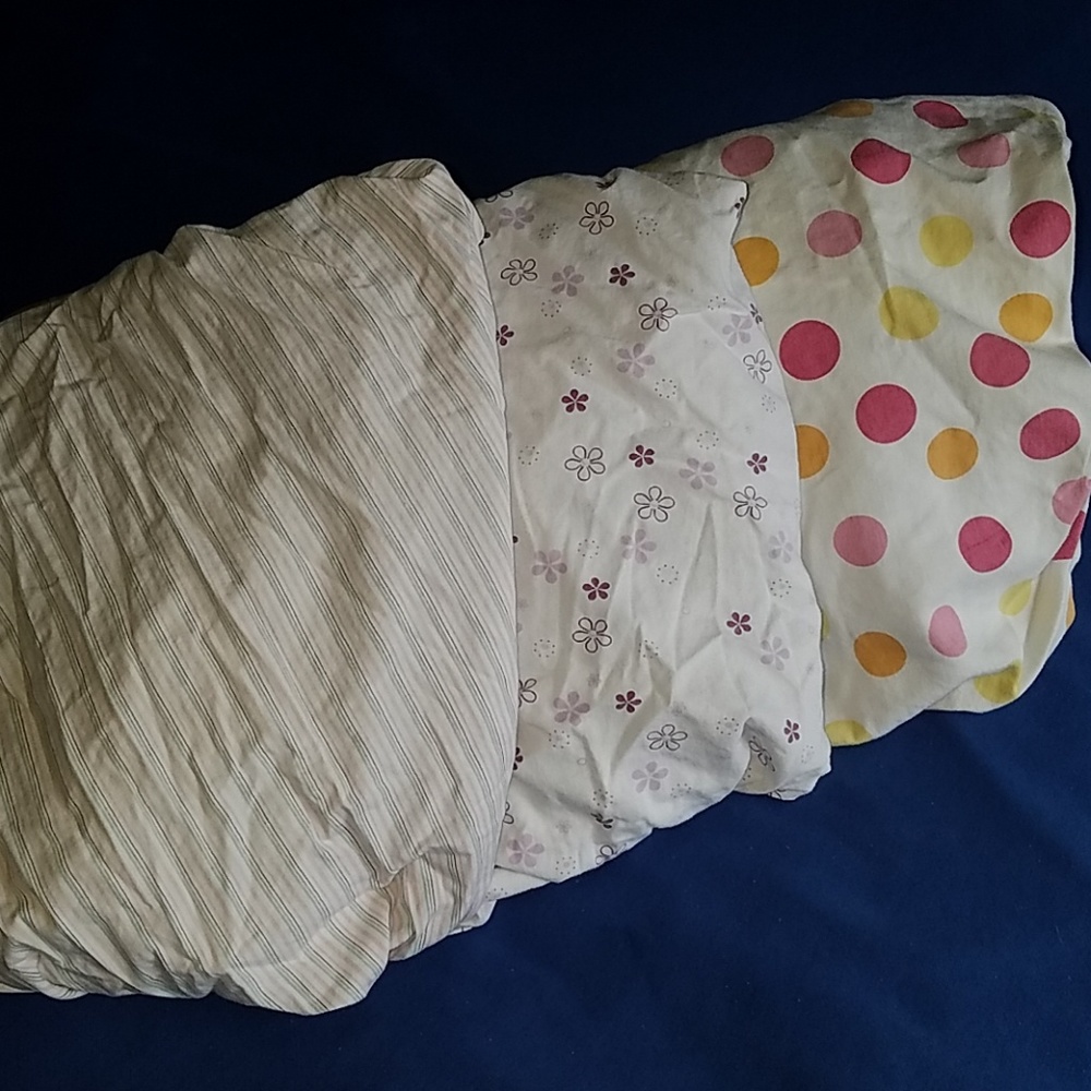 🛍***3 for $10** Girl fitted crib/toddler sheets